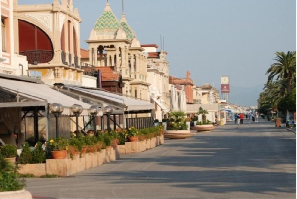 Historical Apartments By Seaside Viareggio Zewnętrze zdjęcie