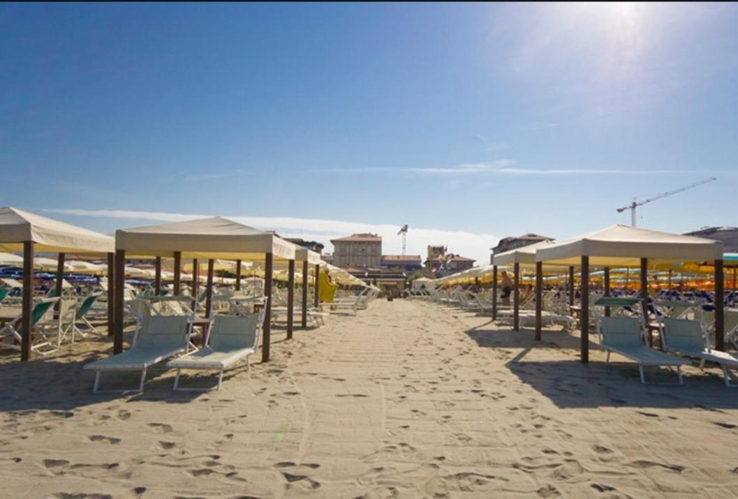 Historical Apartments By Seaside Viareggio Zewnętrze zdjęcie